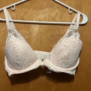 Light Pink Lace Underwire Bra with Molded Cups